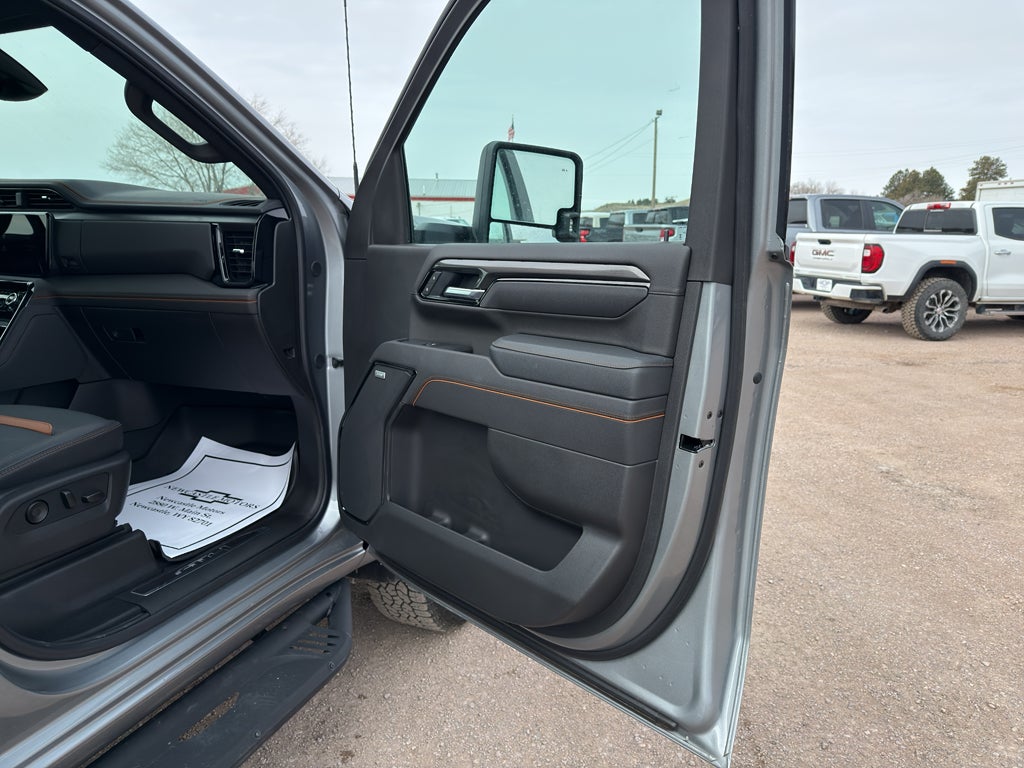 2025 GMC Sierra 2500 HD AT4