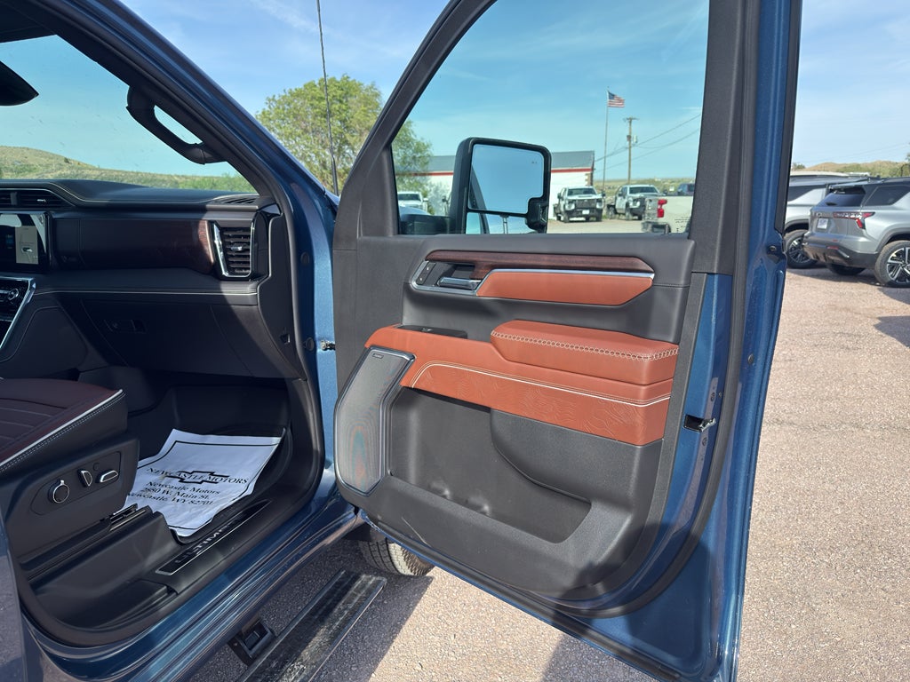 2026 GMC Sierra 3500 HD Denali Ultimate DRW