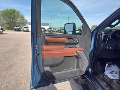2026 GMC Sierra 3500 HD Denali Ultimate DRW