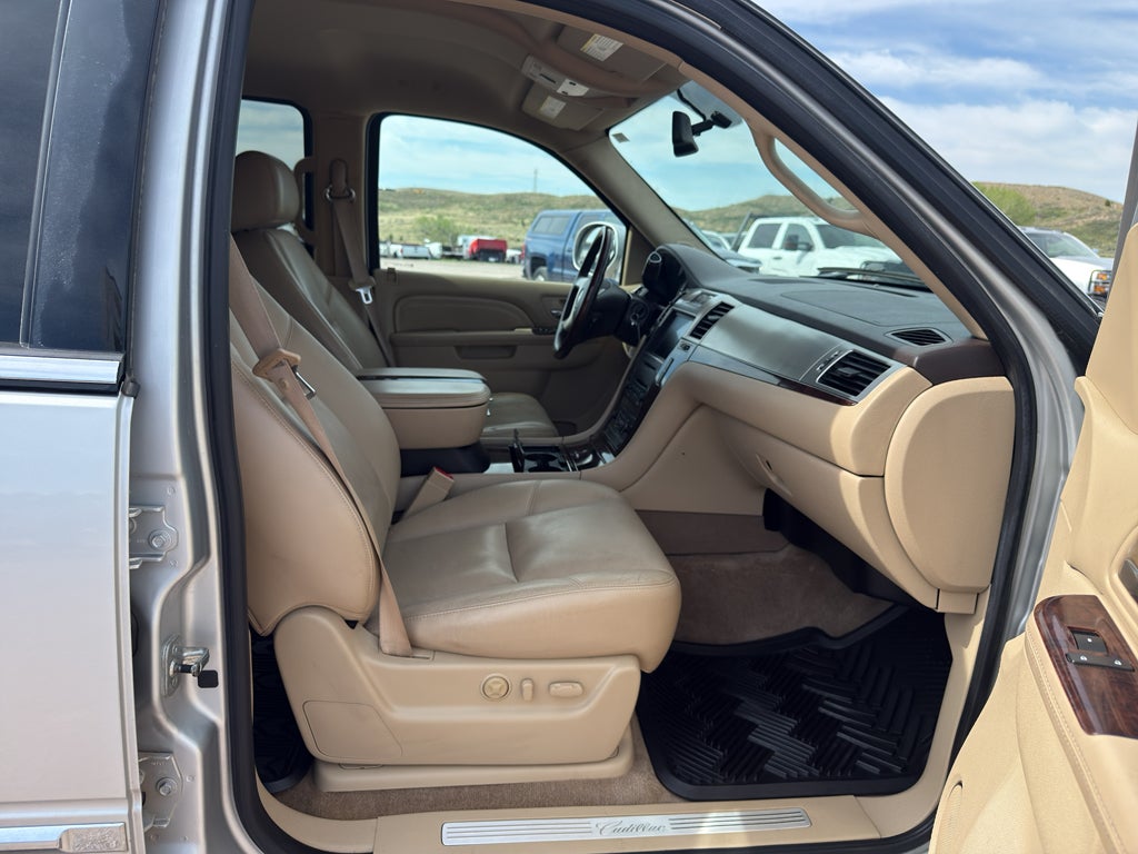 2010 Cadillac Escalade Base