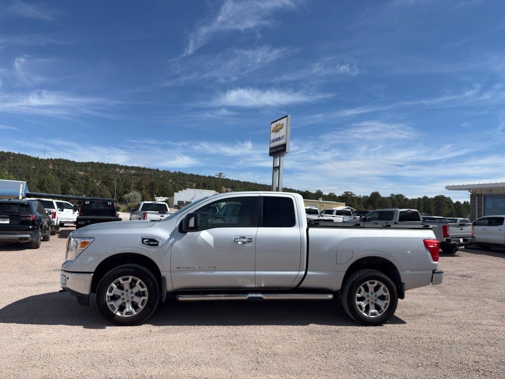 2017 Nissan Titan XD SV