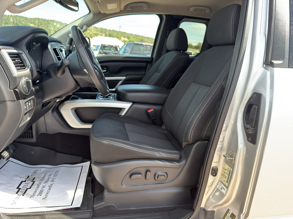 2017 Nissan Titan XD SV