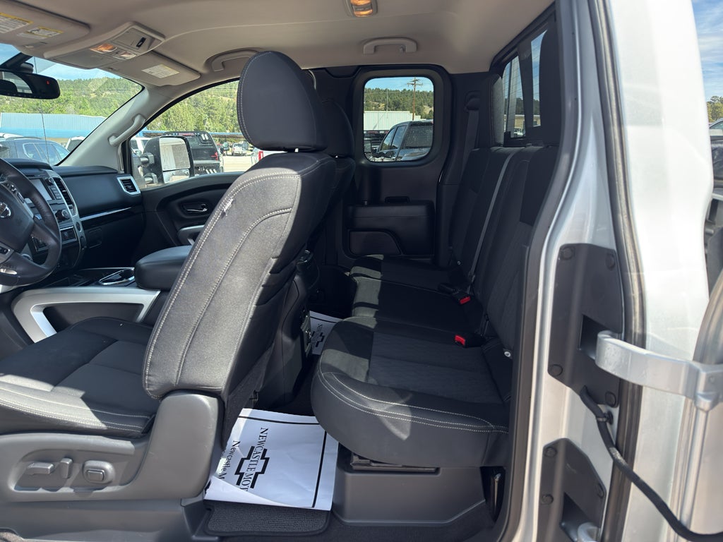 2017 Nissan Titan XD SV