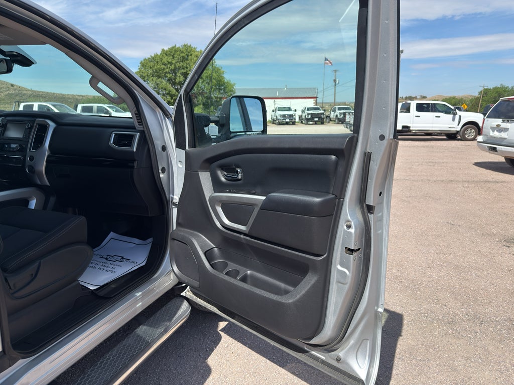 2017 Nissan Titan XD SV