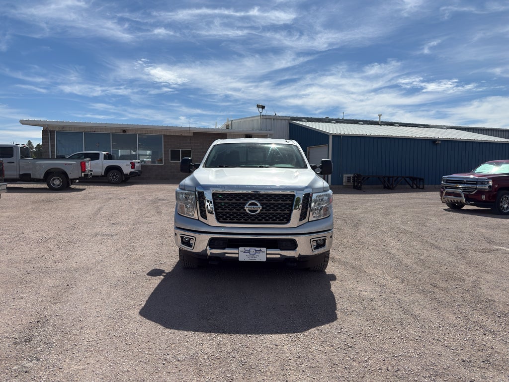 2017 Nissan Titan XD SV