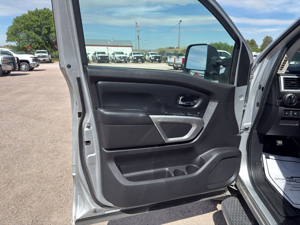 2017 Nissan Titan XD SV