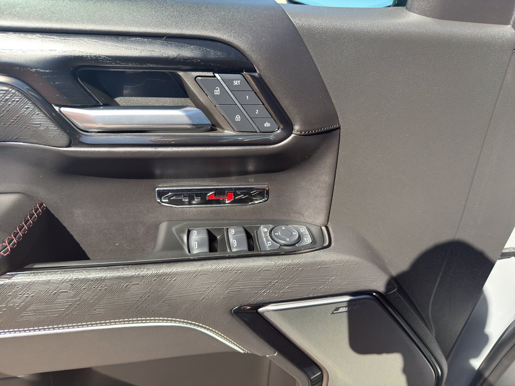 2024 GMC Sierra 1500 AT4X