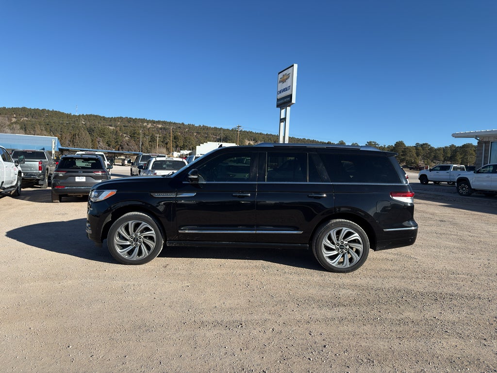 2022 Lincoln Navigator Reserve