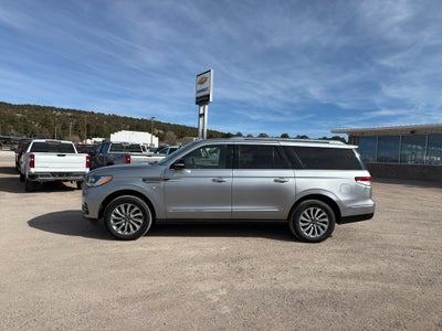 2022 Lincoln Navigator L Standard