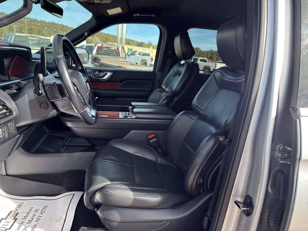 2022 Lincoln Navigator L Standard