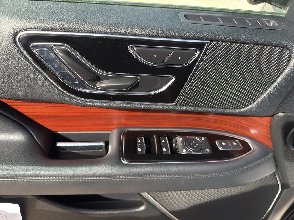 2022 Lincoln Navigator L Standard