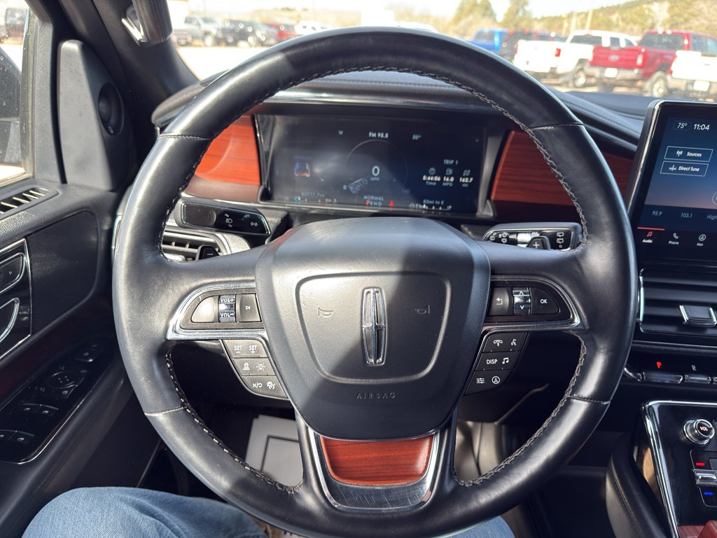 2022 Lincoln Navigator L Standard