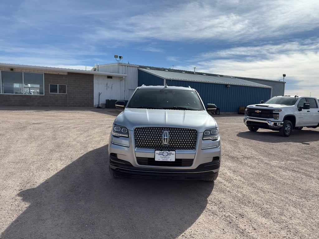 2022 Lincoln Navigator L Standard