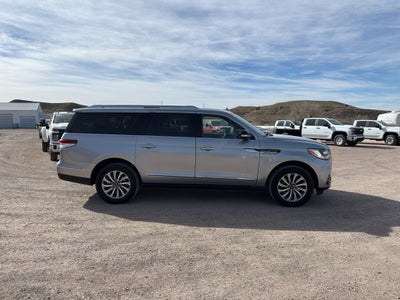 2022 Lincoln Navigator L Standard
