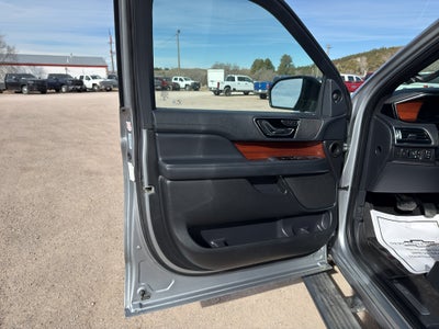 2022 Lincoln Navigator L Standard