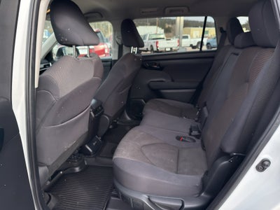 2024 Toyota Highlander LE