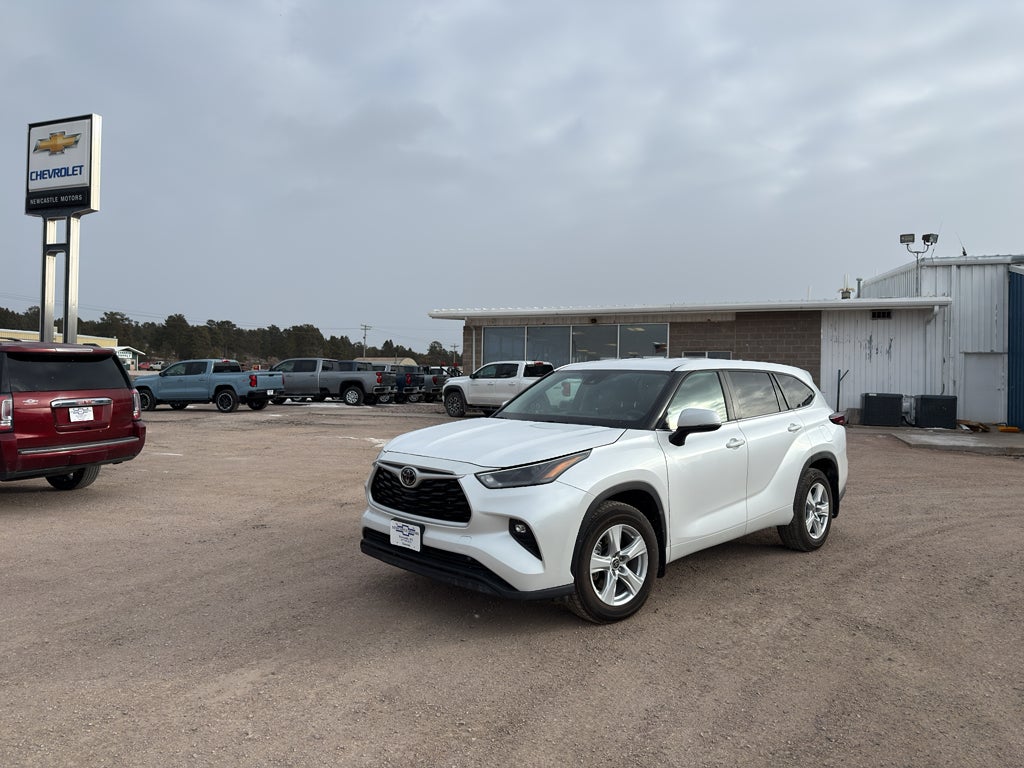 2024 Toyota Highlander LE