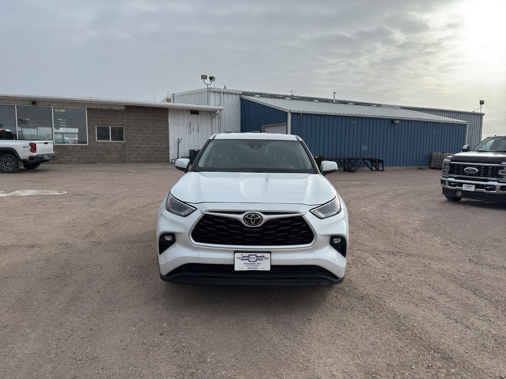 2024 Toyota Highlander LE