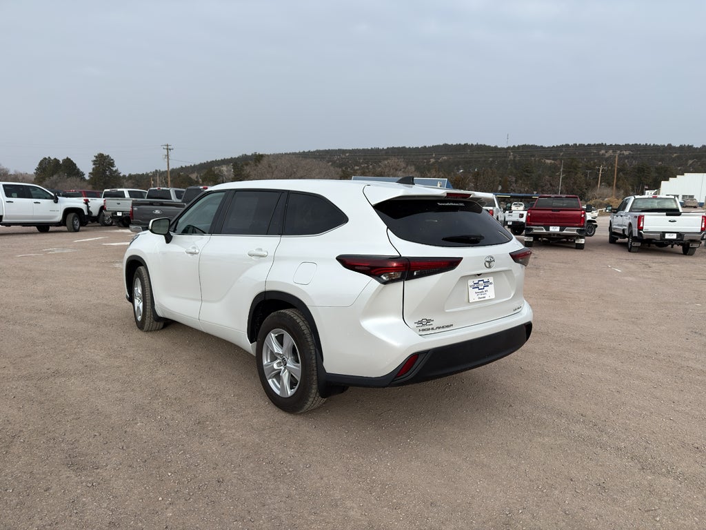 2024 Toyota Highlander LE