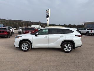 2024 Toyota Highlander LE