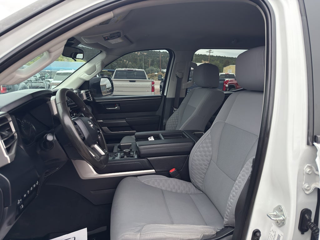 2024 Toyota Tundra 4WD SR5