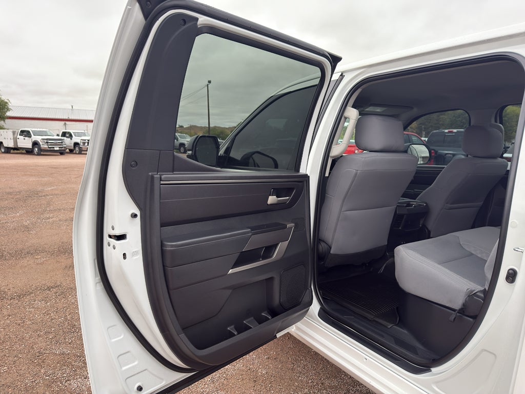 2024 Toyota Tundra 4WD SR5