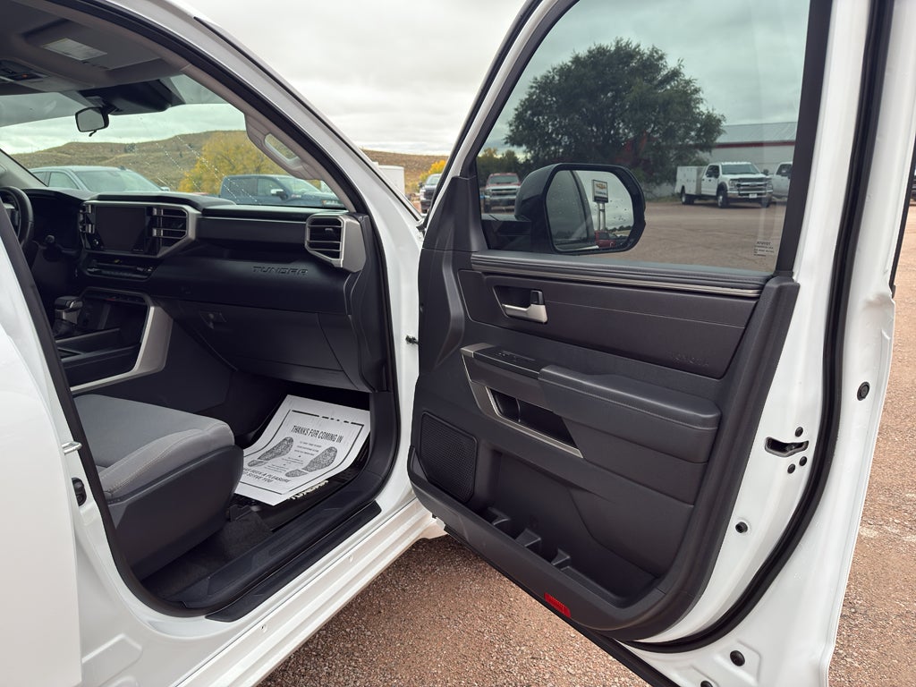 2024 Toyota Tundra 4WD SR5