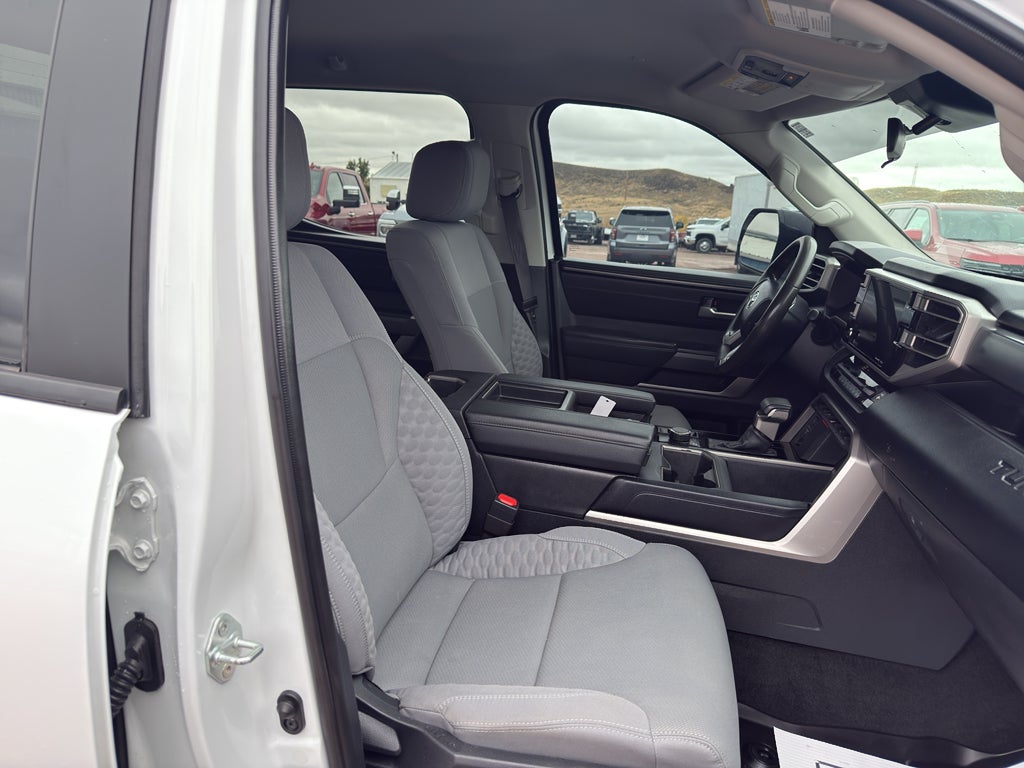 2024 Toyota Tundra 4WD SR5