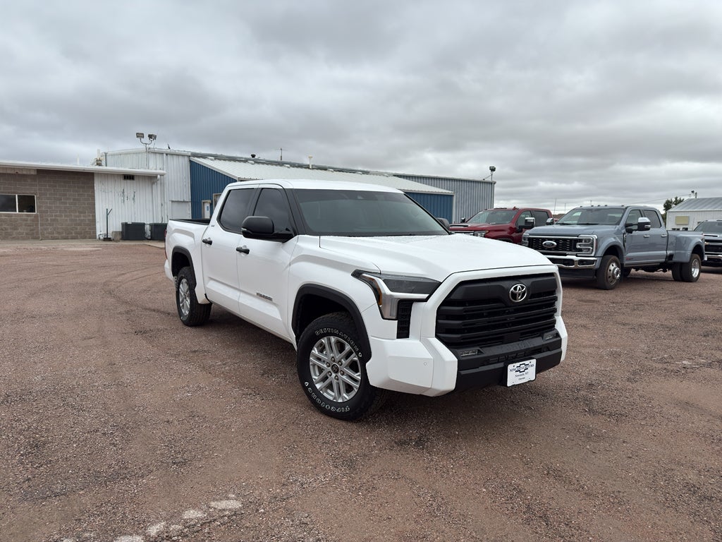 2024 Toyota Tundra 4WD SR5