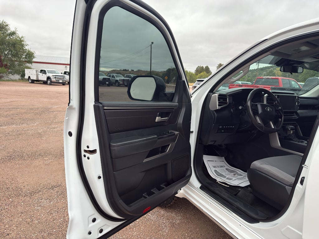 2024 Toyota Tundra 4WD SR5